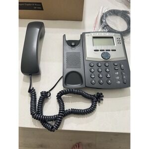 Cisco  3 Line IP Phone SPA303 w/ AC Adapter & Stand no plug in